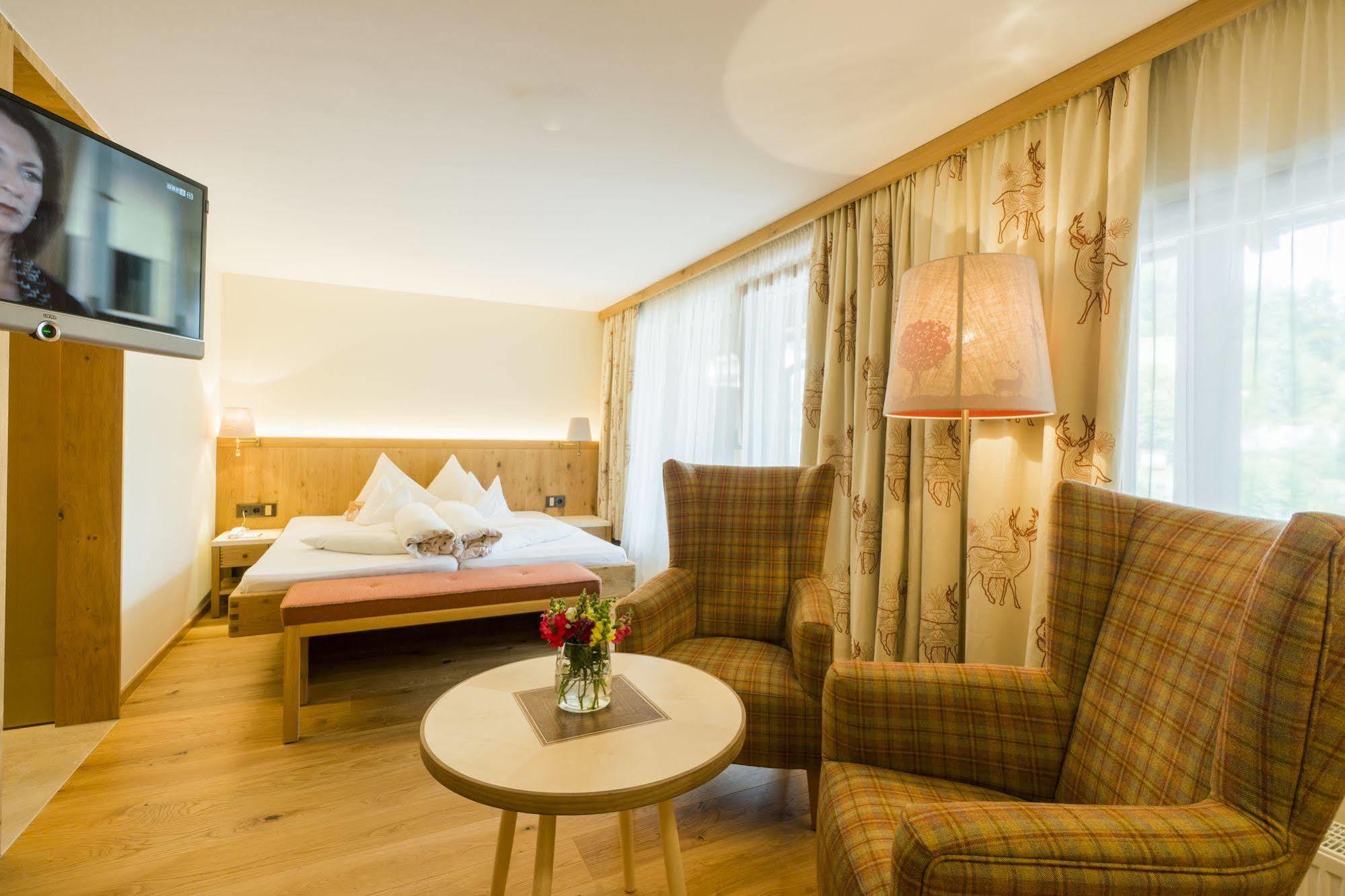 שרונס Hotel Montafoner Hof מראה חיצוני תמונה